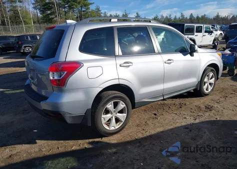 2016 Subaru Forester 2.5I Premium z USA, uszkodzony, nr VIN JF2SJADC6GH403042